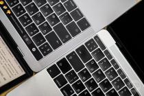 How to clean keyboard on macbook